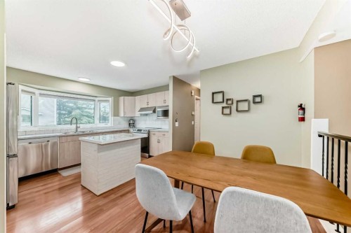 4 Glenbrook Villas Sw, Calgary, AB 