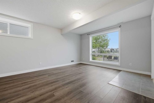 64 Panton Heights Nw, Calgary, AB - Indoor Photo Showing Other Room