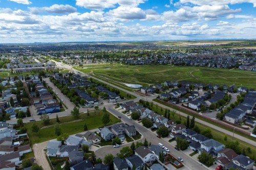 381 Silver Springs Way Nw, Airdrie, AB 