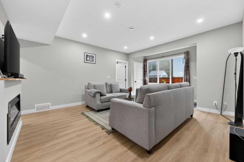 109 Kinniburgh Cove, Chestermere, AB - Indoor