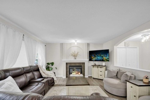 907 Cimarron Park Close South, Okotoks, AB 