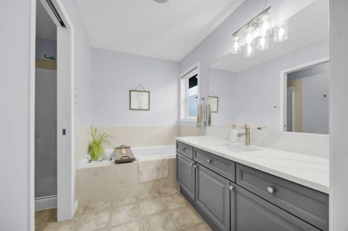 907 Cimarron Park Close South, Okotoks, AB 