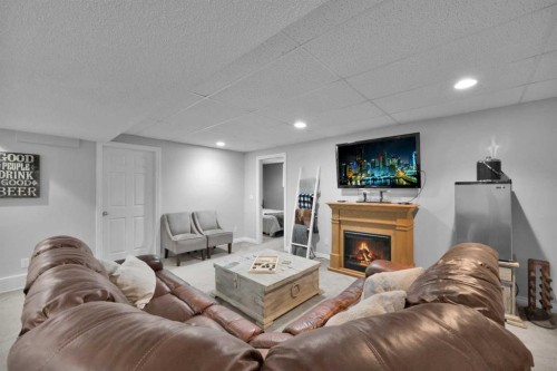 907 Cimarron Park Close South, Okotoks, AB 