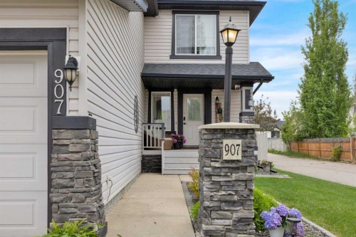 907 Cimarron Park Close South, Okotoks, AB 