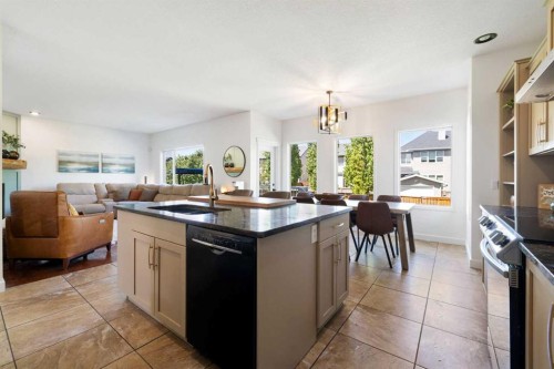 2693 Coopers Circle Sw, Airdrie, AB 