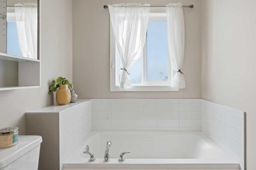 7 Skyview Ranch Lane Ne, Calgary, AB - Indoor Photo Showing Bathroom