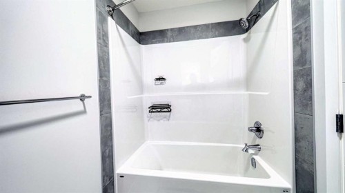 67 Setonstone Row Se, Calgary, AB - Indoor Photo Showing Bathroom