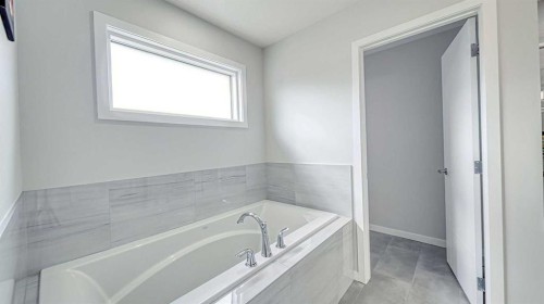 67 Setonstone Row Se, Calgary, AB - Indoor Photo Showing Bathroom