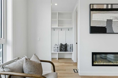 3-440 32 Avenue Nw, Calgary, AB - Indoor With Fireplace