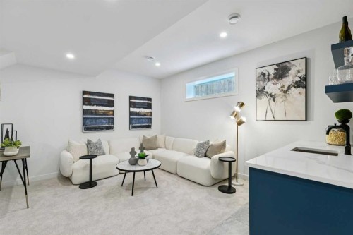 3-440 32 Avenue Nw, Calgary, AB - Indoor Photo Showing Living Room