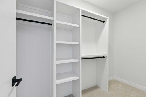 3-440 32 Avenue Nw, Calgary, AB - Indoor With Storage