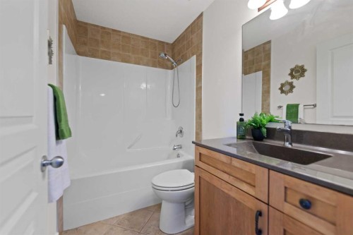 48 Strathlea Close Sw, Calgary, AB 
