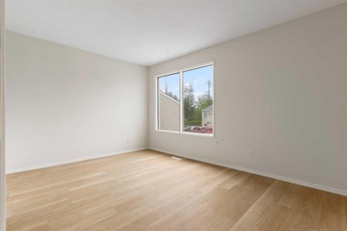 14-8544 48 Avenue Nw, Calgary, AB - Indoor Photo Showing Other Room