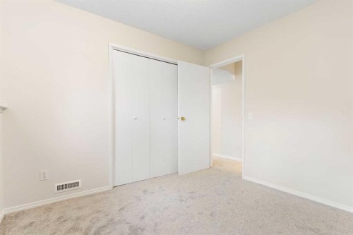 14-8544 48 Avenue Nw, Calgary, AB - Indoor Photo Showing Other Room