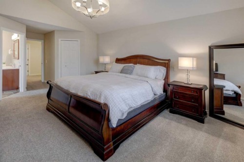 174 Mt Robson Close Se, Calgary, AB 