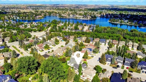 174 Mt Robson Close Se, Calgary, AB 