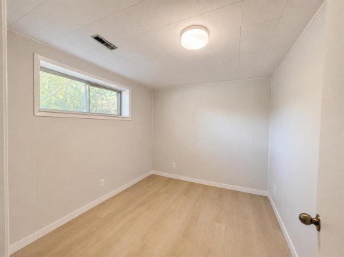215 Penbrooke Way Se, Calgary, AB 