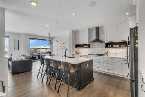 325 Crestmont Drive Sw, Calgary, AB 