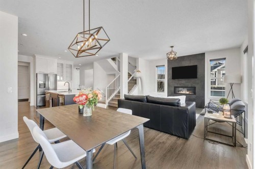 325 Crestmont Drive Sw, Calgary, AB 