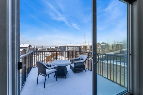 325 Crestmont Drive Sw, Calgary, AB 