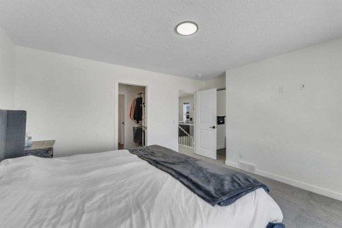 325 Crestmont Drive Sw, Calgary, AB 