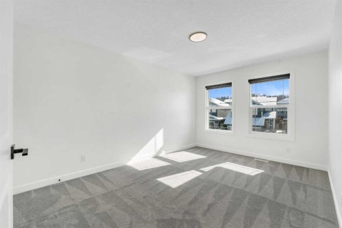 325 Crestmont Drive Sw, Calgary, AB 