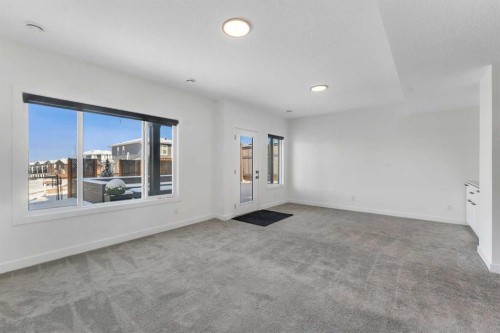 325 Crestmont Drive Sw, Calgary, AB 