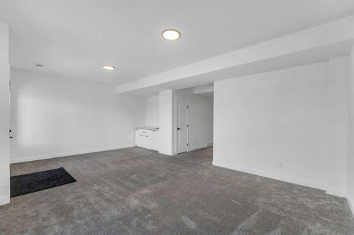 325 Crestmont Drive Sw, Calgary, AB 