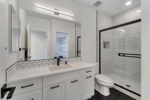 325 Crestmont Drive Sw, Calgary, AB 
