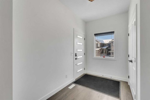 325 Crestmont Drive Sw, Calgary, AB 