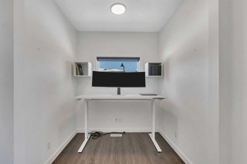 325 Crestmont Drive Sw, Calgary, AB 