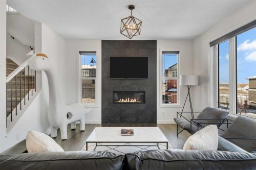 325 Crestmont Drive Sw, Calgary, AB 