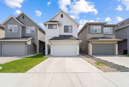 84 Copperhead Grove Se, Calgary, AB 