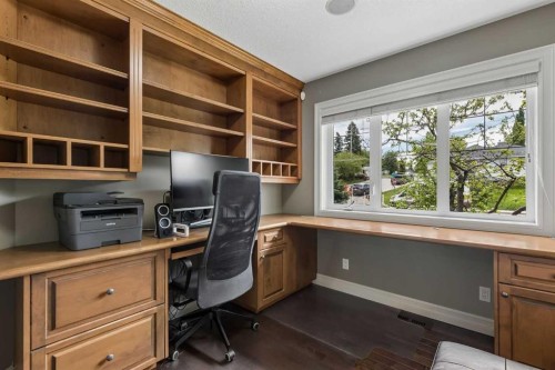 2404 29 Avenue Sw, Calgary, AB 