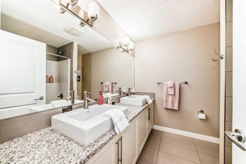 320 Rainbow Falls Green, Chestermere, AB 