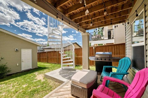 320 Rainbow Falls Green, Chestermere, AB 