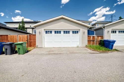 320 Rainbow Falls Green, Chestermere, AB 