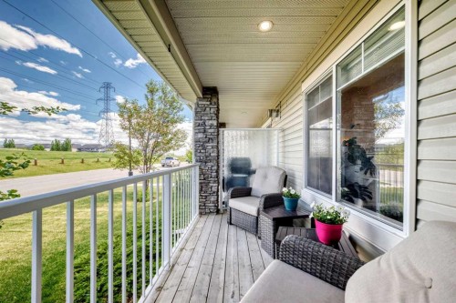320 Rainbow Falls Green, Chestermere, AB 