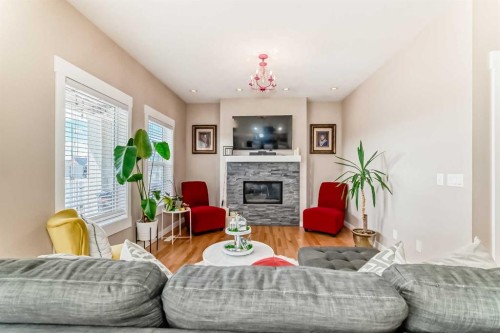 320 Rainbow Falls Green, Chestermere, AB 