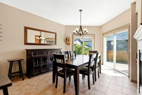 23 Aspen Stone Crescent Sw, Calgary, AB - Indoor Photo Showing Dining Room