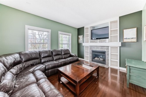 5 River Heights Green, Cochrane, AB 