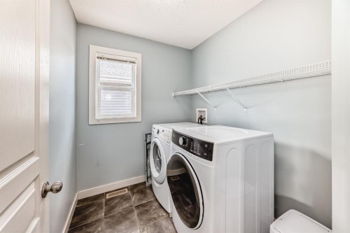 5 River Heights Green, Cochrane, AB 
