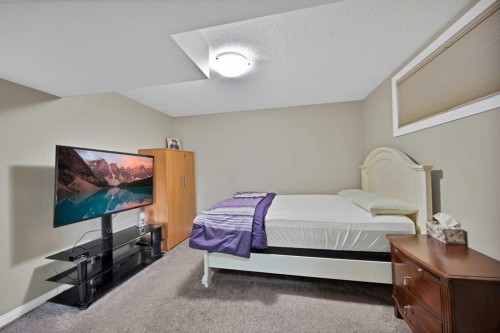 128 Nolanlake View North, Calgary, AB - Indoor Photo Showing Bedroom