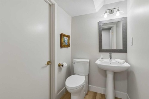 2641 21 Street Sw, Calgary, AB 