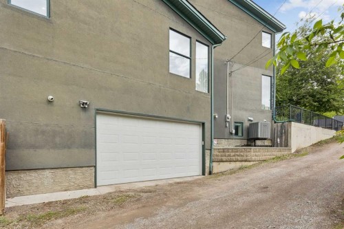 2641 21 Street Sw, Calgary, AB 