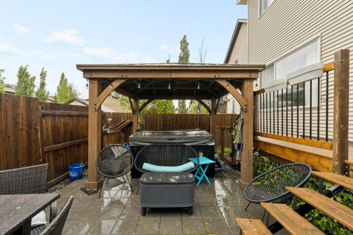 74 Autumn Crescent Se, Calgary, AB 