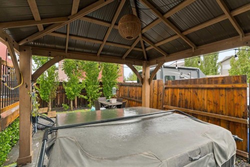 74 Autumn Crescent Se, Calgary, AB 