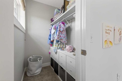 122 Discovery Ridge Way Sw, Calgary, AB - Indoor With Storage