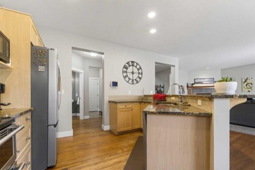 122 Discovery Ridge Way Sw, Calgary, AB - Indoor Photo Showing Kitchen