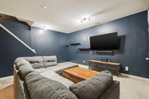 1807 New Brighton Drive Se, Calgary, AB - Indoor